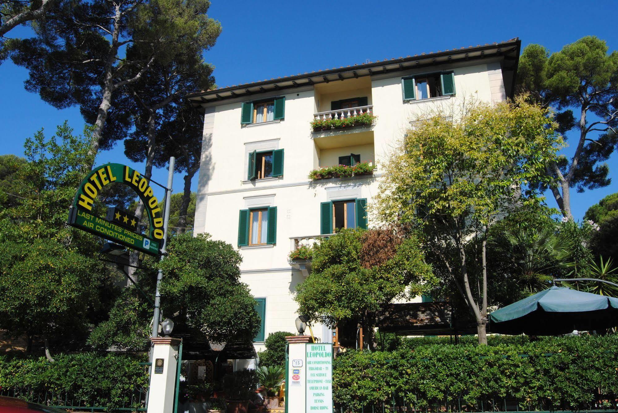 Hotel Leopoldo Castiglioncello Bagian luar foto
